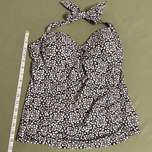 Merona  Black and White Halter Patterned Rouched Tankini Top Medium